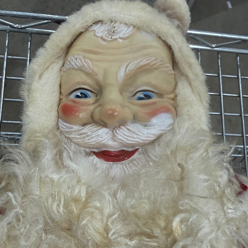Vintage Santa Claus Doll in Red and White - Picture 3 of 7